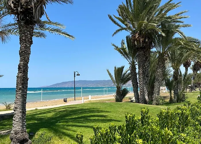 Path Beachfront Apartman *