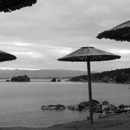 Path Beachfront Appartement *
