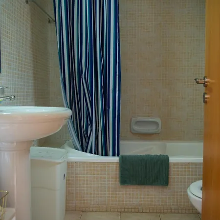 Path Beachfront Daire Latchi