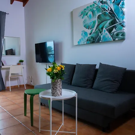 Path Beachfront Appartement Lachi