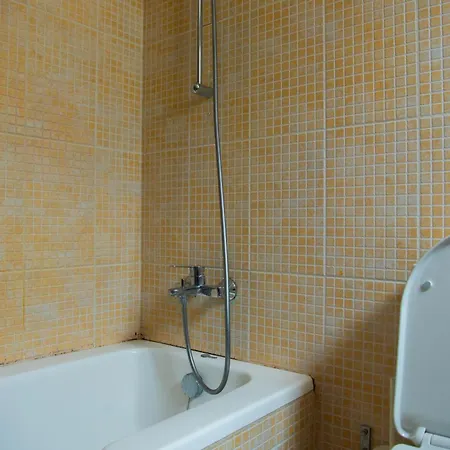 Path Beachfront Daire Latchi