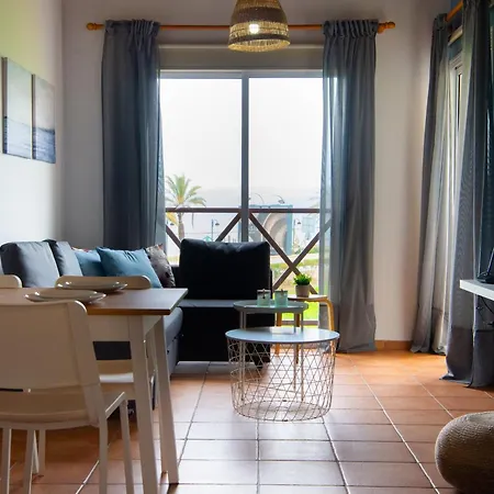 Path Beachfront Appartement Lachi