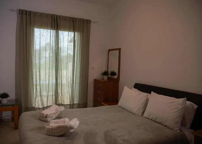 Apartment Path Beachfront Lachi