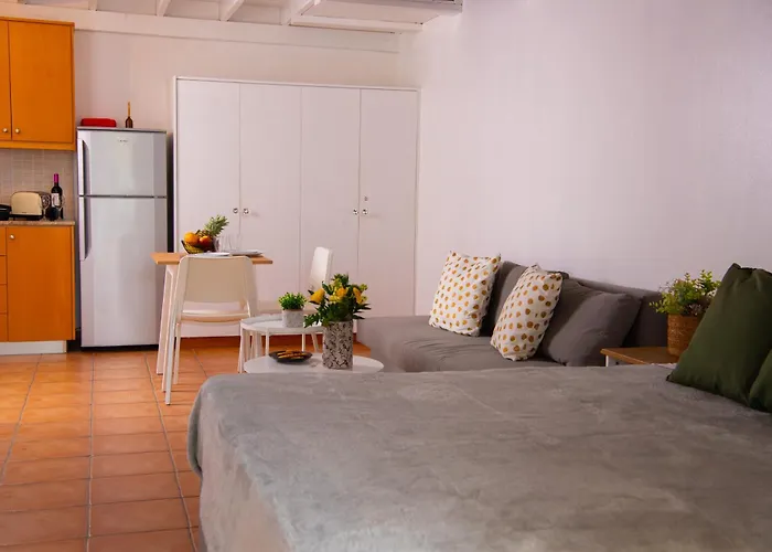 Apartment Path Beachfront