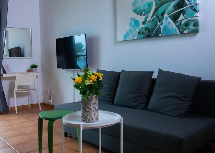 Path Beachfront Apartment Lachi