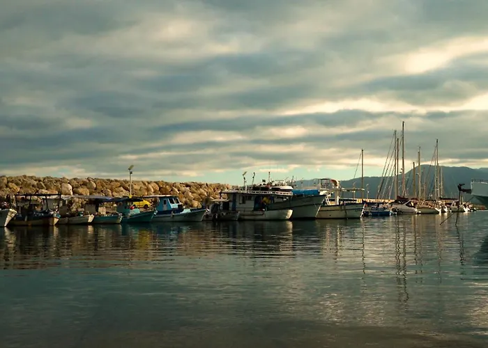 Path Beachfront Lachi