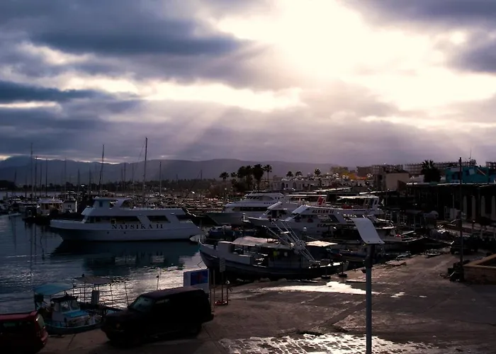 Apartment Path Beachfront Lachi