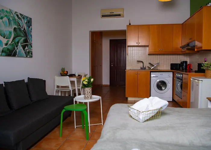 Path Beachfront Lachi